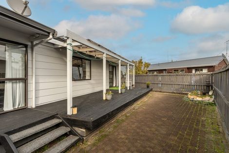 Photo of property in 12 Kentucky Crescent, Nawton, Hamilton, 3200