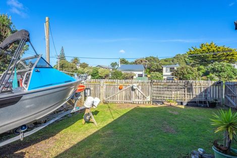 Photo of property in 14 Koromiko Street, Otaki Beach, Otaki, 5512