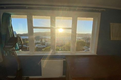 Photo of property in 19a Kekerenga Street, Strathmore Park, Wellington, 6022