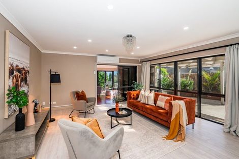 Photo of property in 32 Quadrant Heights, Paraparaumu, 5032