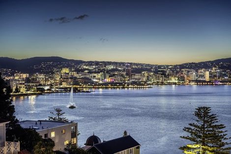 Photo of property in 334 Oriental Parade, Oriental Bay, Wellington, 6011