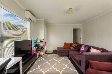 Photo of property in 1/95b Captain Scott Road, Glen Eden, Auckland, 0602