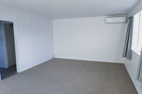 Photo of property in 2/74 Portage Road, New Lynn, Auckland, 0600
