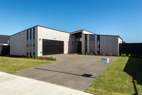 Photo of property in 37 Hotere Street, Rangiora, 7400