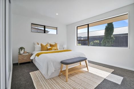 Photo of property in 22 Lake Terrace Road, Burwood, Christchurch, 8061