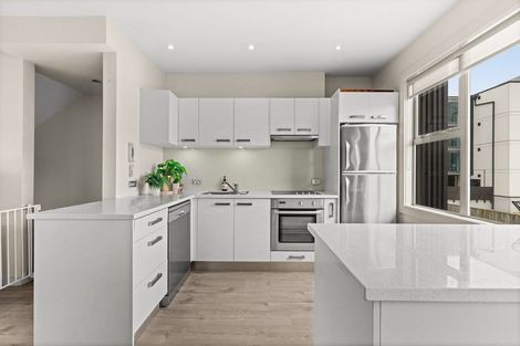 Photo of property in The Terraces, 34/9 Humber Street, Pandora, Napier, 4110