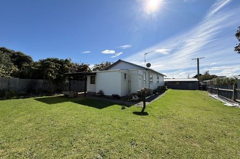 Photo of property in 13 Nikau Street, Tawhero, Whanganui, 4501