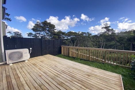 Photo of property in 35 Kaimai Avenue, Massey, Auckland, 0614