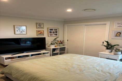 Photo of property in 87b Kelburn Parade, Kelburn, Wellington, 6012