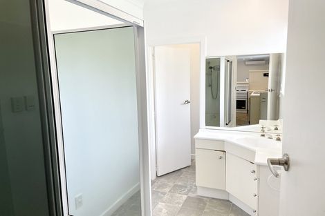 Photo of property in 28a Fruitvale Road, New Lynn, Auckland, 0600