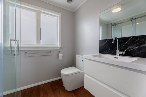 Photo of property in 74 Forest Hill Road, Henderson, Auckland, 0612