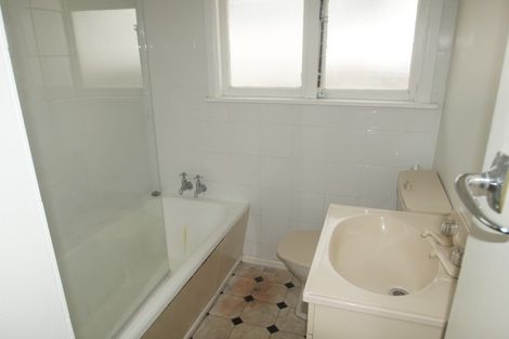 Photo of property in 2/1012 Colombo Street, St Albans, Christchurch, 8014
