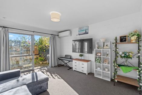 Photo of property in 4/14 Church Square, Addington, Christchurch, 8024