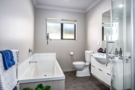 Photo of property in 26 Moonsail Drive, Whitby, Porirua, 5024