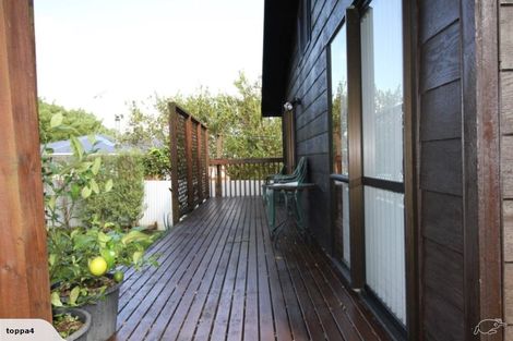 Photo of property in 11 Firle Place, Green Bay, Auckland, 0604
