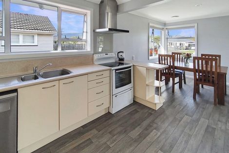 Photo of property in 77 Fraser Crescent, Elderslea, Upper Hutt, 5018