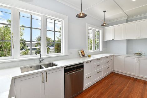 Photo of property in 72 Garfield Road, Helensville, 0800