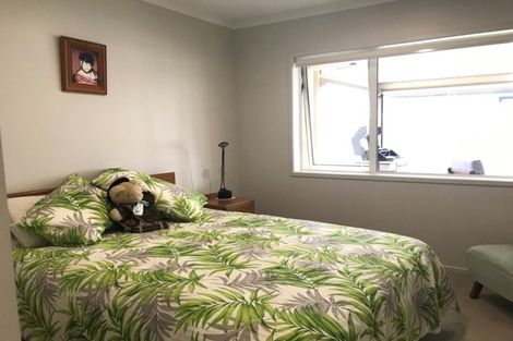 Photo of property in 6 Kowi Lakes Drive, One Tree Point, 0118