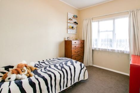 Photo of property in 915 Churchill Street, Akina, Hastings, 4122