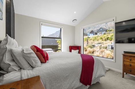 Photo of property in 15 Muster Road, Jacks Point, 9371