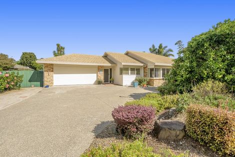 Photo of property in 10 Evansbel Place, Papamoa Beach, Papamoa, 3118