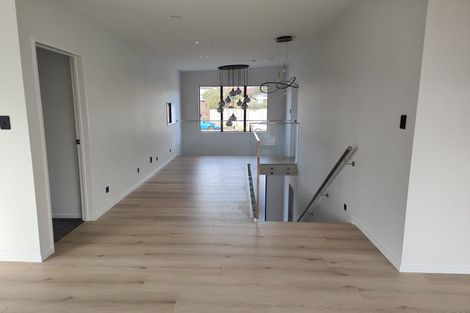 Photo of property in 2 Embling Place, Eastern Beach, Auckland, 2012