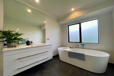 Photo of property in 28b Greenvale Close, Tamahere, Hamilton, 3283
