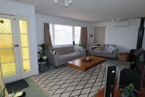 Photo of property in 8 Pipitea Place, Massey, Auckland, 0614