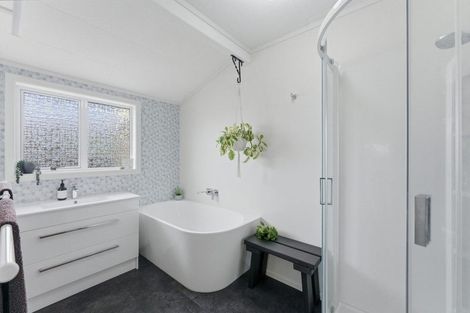 Photo of property in 327 Carrington Street, Vogeltown, New Plymouth, 4310