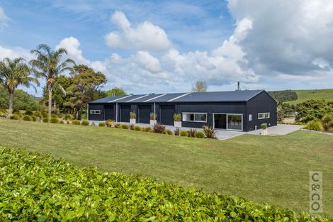 Photo of property in 69a Waikoukou Valley Road, Waimauku, 0882