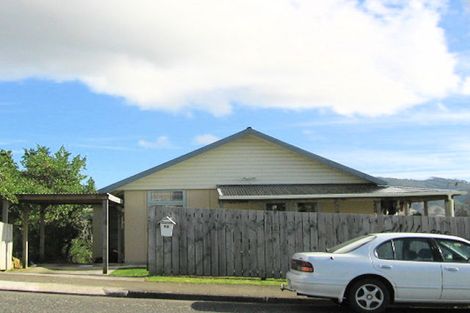 Photo of property in 64 Bedford Street, Cannons Creek, Porirua, 5024