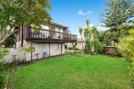Photo of property in 4 Roberts Road, Te Atatu South, Auckland, 0610