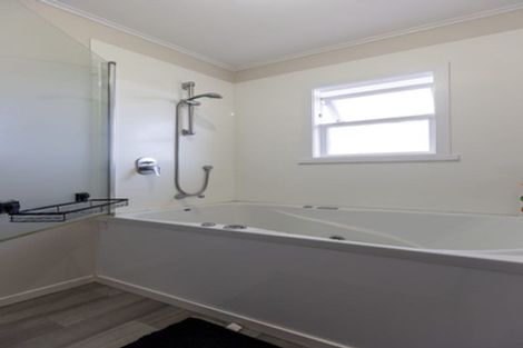 Photo of property in 17 Leather Street, Huntly, 3700