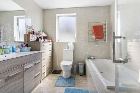 Photo of property in 31 Popokatea Drive, Takanini, 2112