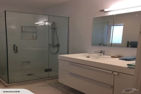 Photo of property in 63a Kiwi Esplanade, Mangere Bridge, Auckland, 2022