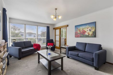 Photo of property in 4 Clendon Place, Manurewa, Auckland, 2102