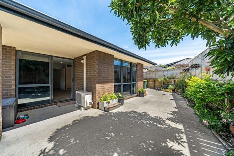 Photo of property in 14 Tararua Close, Aotea, Porirua, 5024