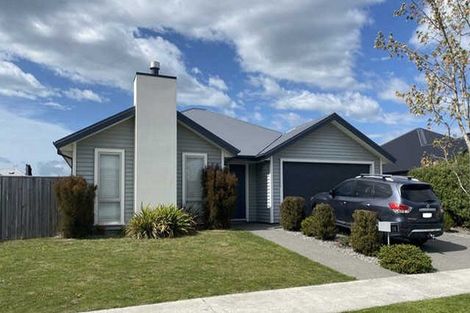 Photo of property in 28 Huntingdon Drive, Rangiora, 7400