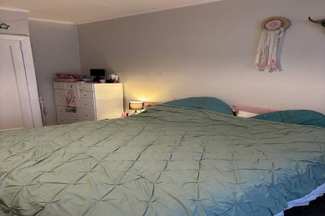 Photo of property in 90 Russell Terrace, Berhampore, Wellington, 6023