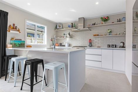 Photo of property in 31 Henrietta Maxwell Grove, Wainuiomata, Lower Hutt, 5014