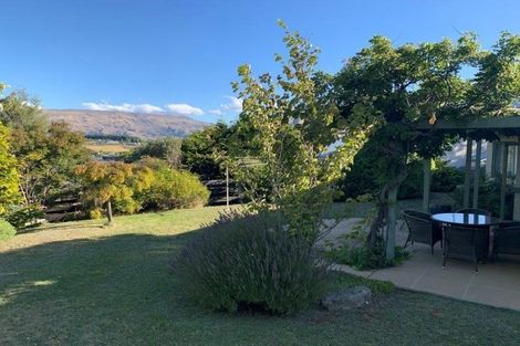 Photo of property in 50 Rata Street, Wanaka, 9305