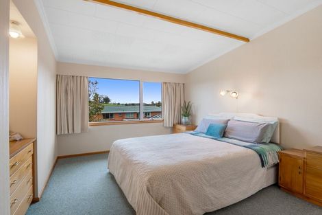 Photo of property in 100 Perth Street, Holmes Hill, Oamaru, 9401