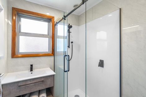 Photo of property in 6 Grenville Street, Levin, 5510