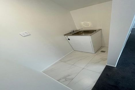 Photo of property in 18a Crestview Rise, Papakura, 2110