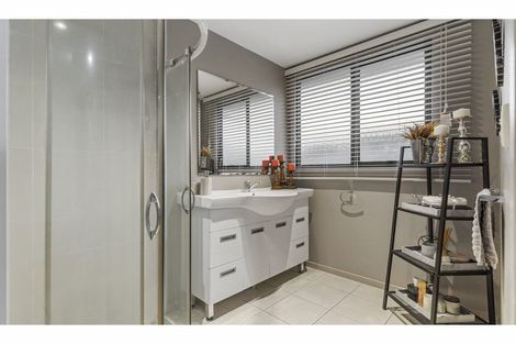 Photo of property in 129 Alfriston Road, Manurewa, Auckland, 2105