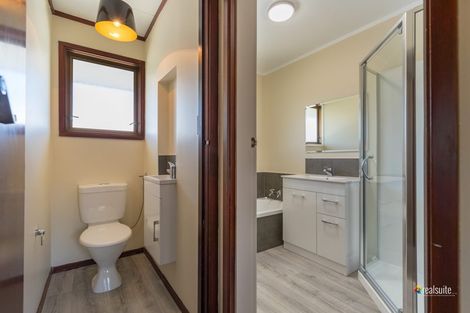 Photo of property in 4f1- Parera Grove, Heretaunga, Upper Hutt, 5018