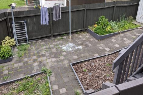 Photo of property in 10 Bishop Street, Green Bay, Auckland, 0604