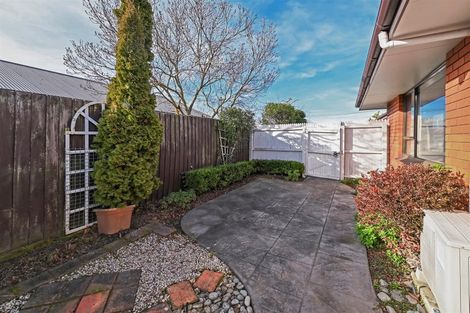 Photo of property in 22 Lake Terrace Road, Burwood, Christchurch, 8061