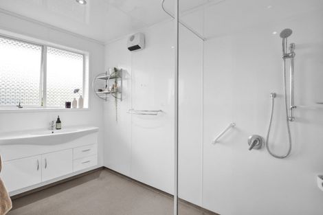 Photo of property in 26 Oberon Street, Stratford, 4332