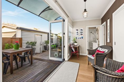 Photo of property in 129 Nelson Crescent, Napier South, Napier, 4110